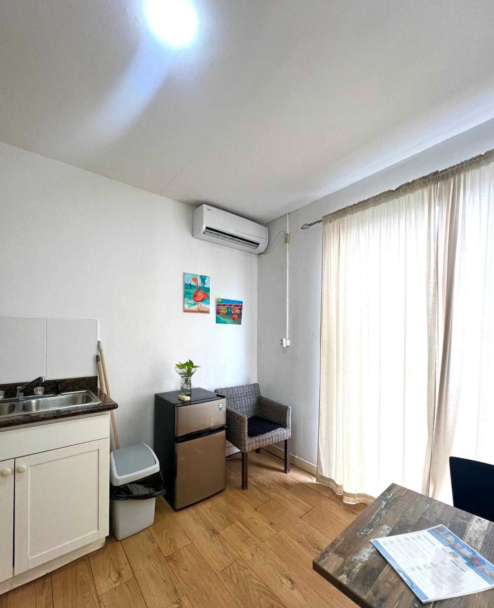 Dushi Apartments Willemstad Exterior photo